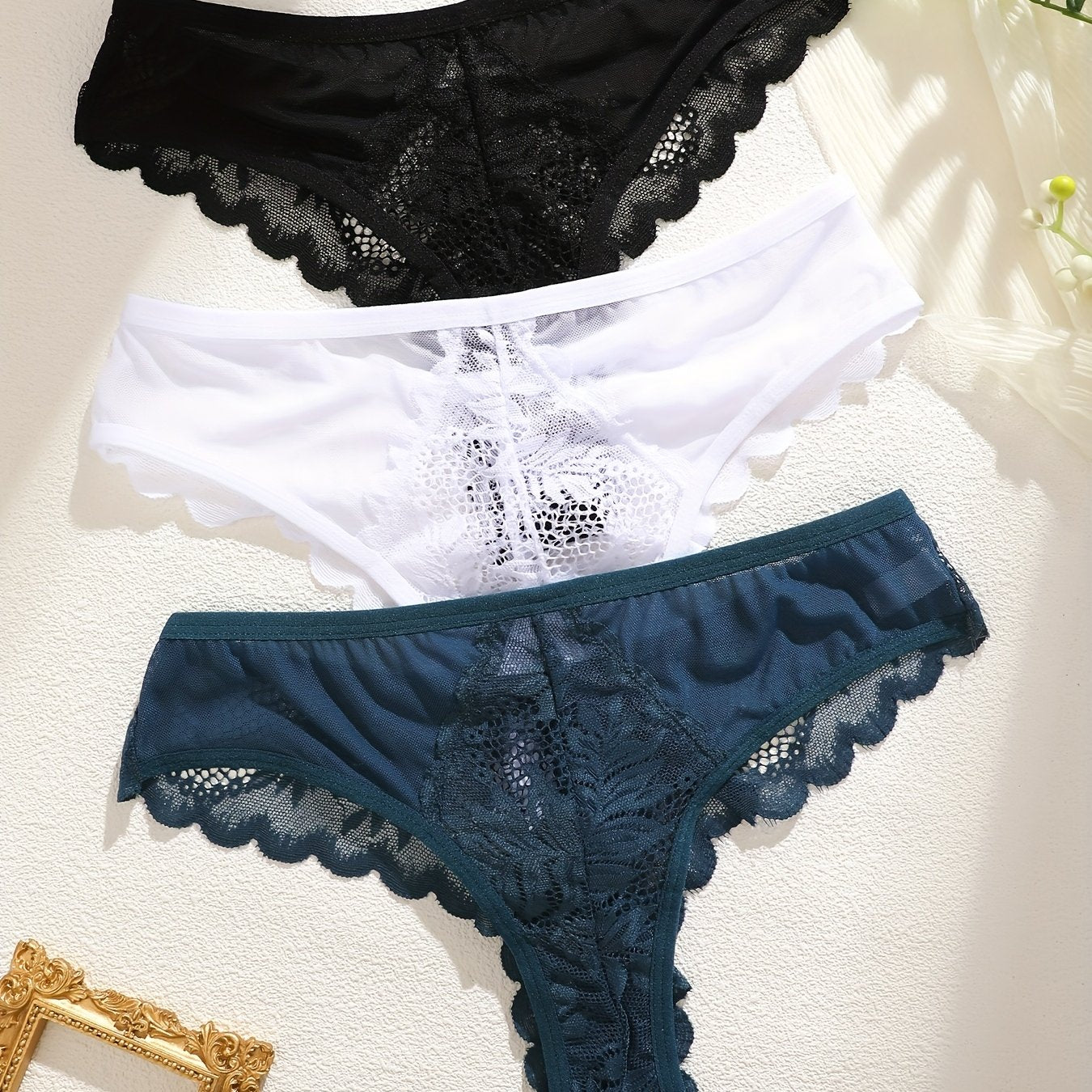 3 Pcs Sexy Lacy Trim Briefs, Breathable Semi-Sheer Thong - Women's Lingerie & Underwear - Lace Trim & Breathable Fabric - For Women - Perfect for Romantic Occasions - Ideal Gift for Her